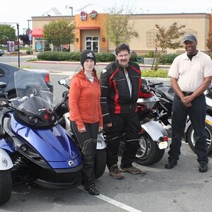 More of my Spyder buddies ("Clutch" - center, "you24824" - right)