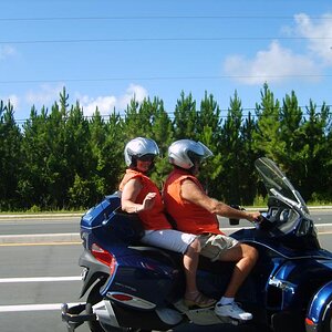 Johnnyg and Carol on RTse5