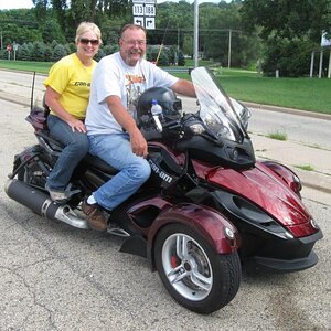 Paula & Butch waiting to board the ferry.