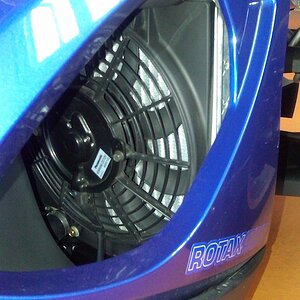 FAN IMG00153 20100822 1533 - Which fan is this - old or newer / upgraded fan