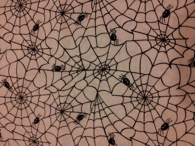 01 Spiders Black on white