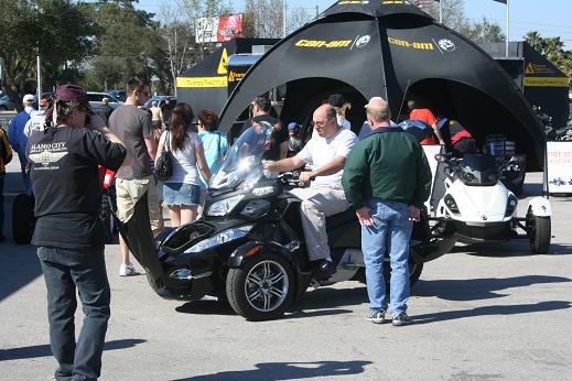 016
JARVIS' RT-5 (Black Friday) on display