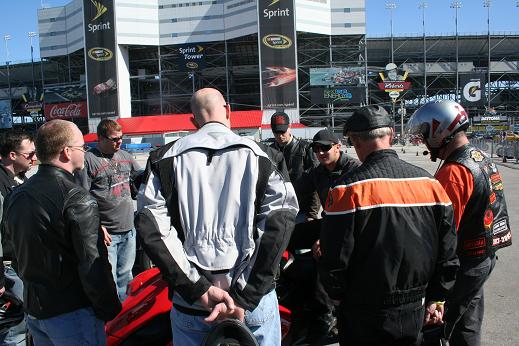 018
Matt explains the Roadsters at the beginning of the demo drive