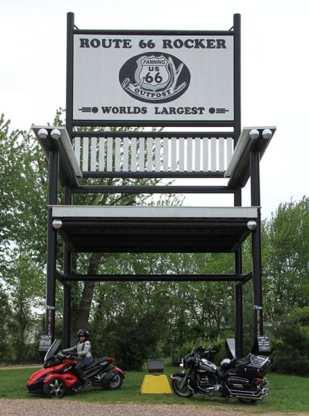 03   SpyderDeb and the World's Largest Rocker