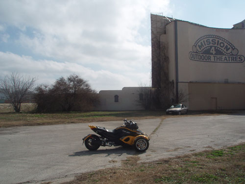 040 Drive In Theater