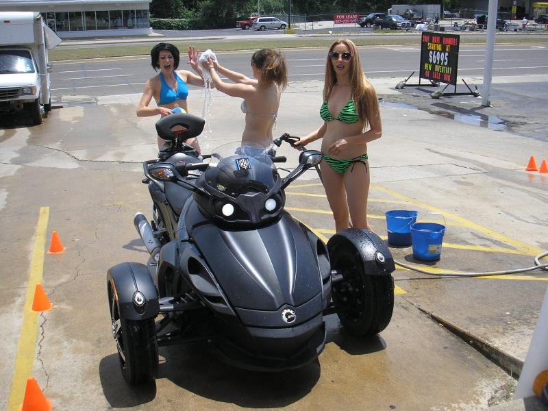 10 5 28 Wicked Angels Bikini Car Wash 001