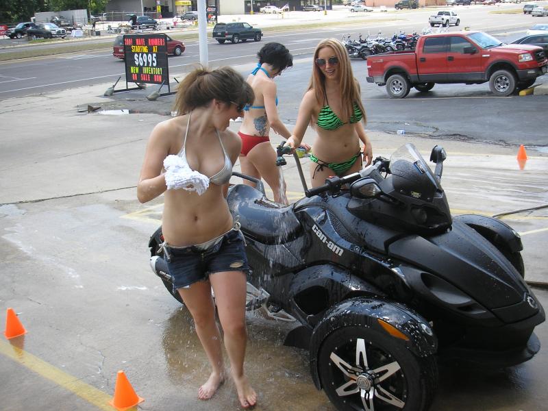 10 5 28 Wicked Angels Bikini Car Wash 004