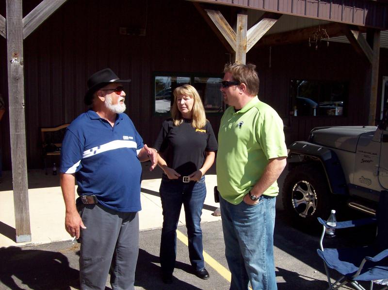 100 0195

Fred Rau/Elite 5/Motorcycle Professional
Tracy Simmons/BRP Tech/District Sales Manager