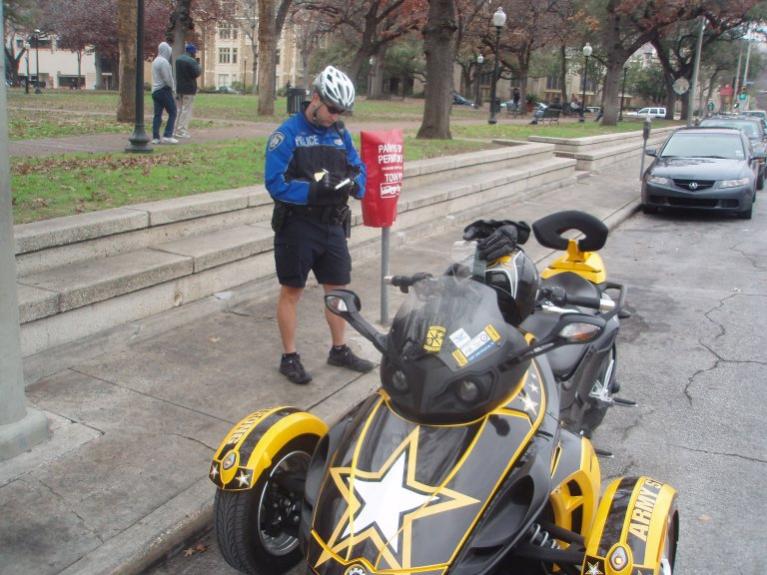 16 LEO in uniform writing ticket