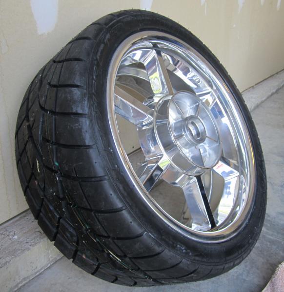 17x8 w/ 245/35-17 drive side.