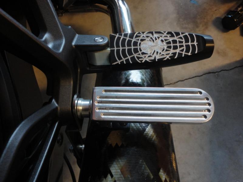 1st gen Muff Keepers  Footpeg Pics