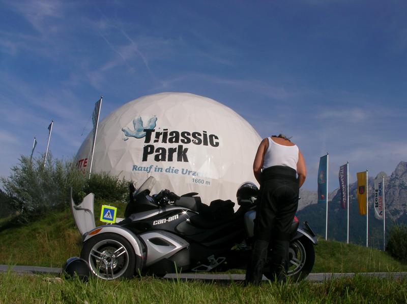 20 + in front of a teampark 35p
22 + intresting landmark     50p
86 + a gigant eastern egg   100p
76 + hot air baloon              50p
highest enterta