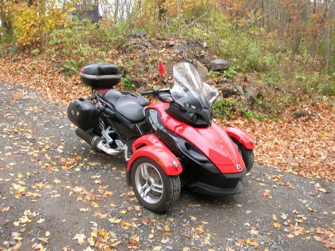 2009 SE5 with GIVI Bags all around.