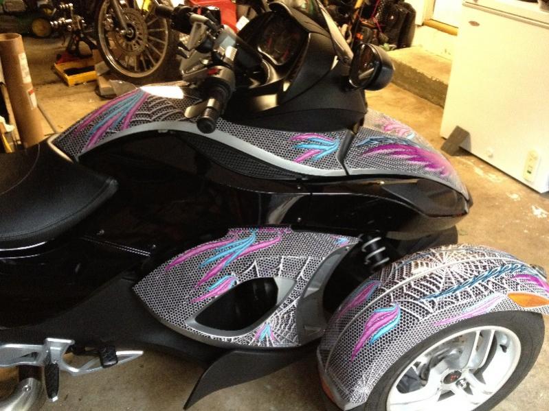 2009 SM5 Silver Spyder with custom www.powersportswraps.com skin.  Right side.