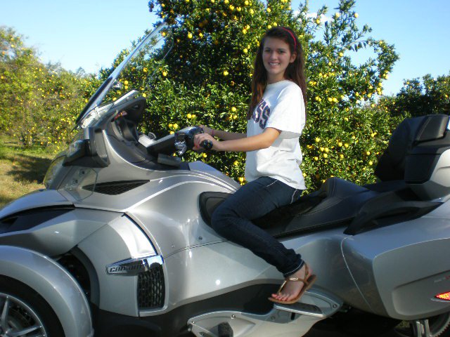 2010-11-25-Grand daughter Meagan in Orange groves of Howey-in-the-Hills, FL