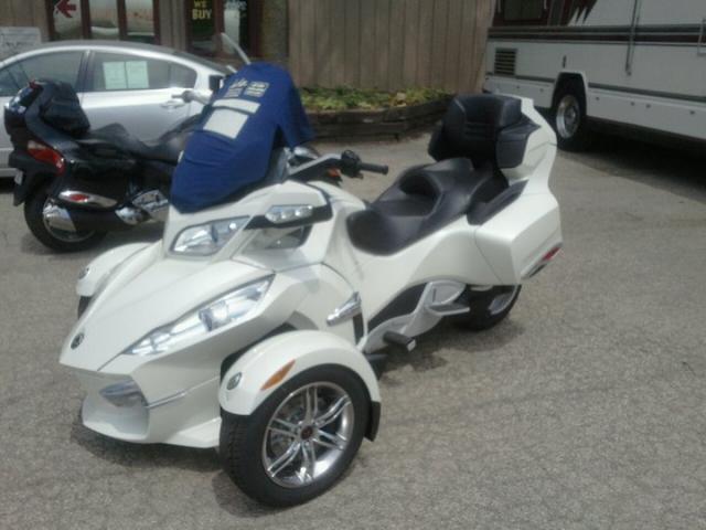 2011 Spyder RT LTD 2