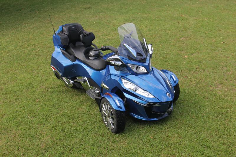 2018 Can Am Spyder RTL Blue & Chrome (3)