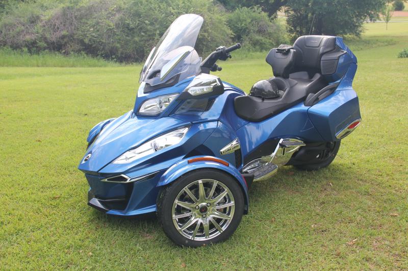 2018 Can Am Spyder RTL Blue & Chrome (4)