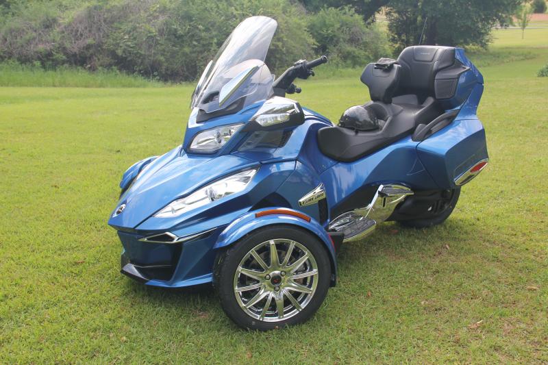 2018 Can Am Spyder RTL Blue & Chrome (5)
