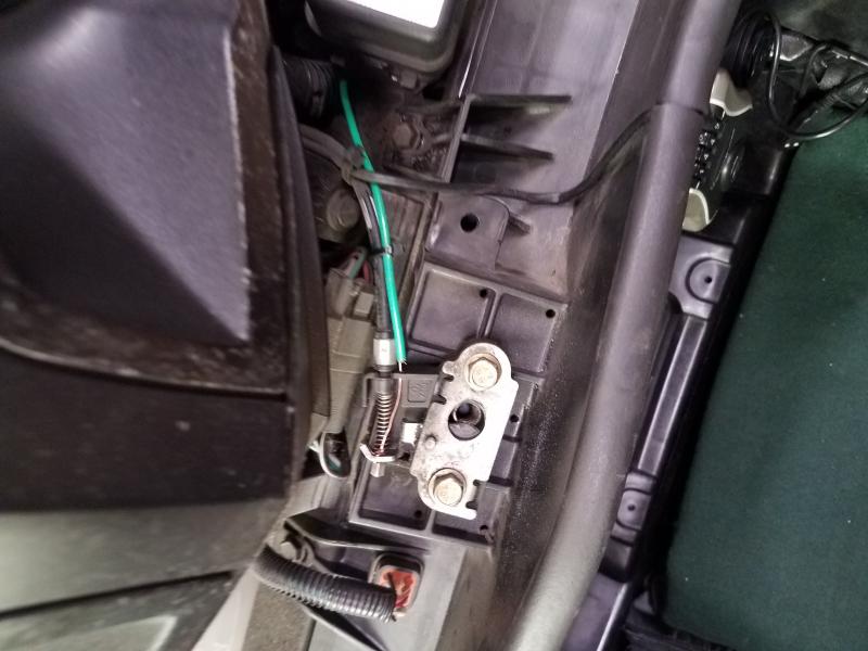 20180525 123325 #4
'Once attached zip tie to the oem  cable  and rout to the panel