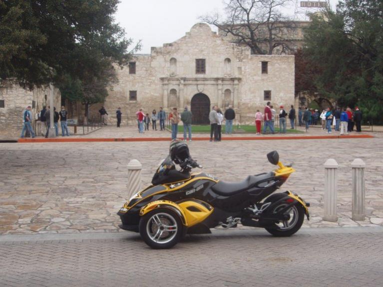 22 Interesting Landmark (The Alamo)