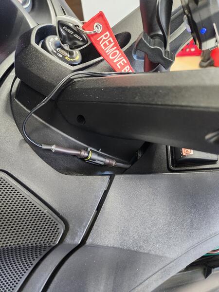 250AEE6A 3581 4AC3 B477 E40B4512E671