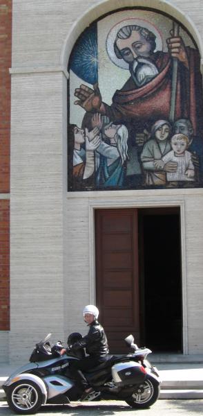 28 + old church in italy  15p
12 + graffiti mural 50p