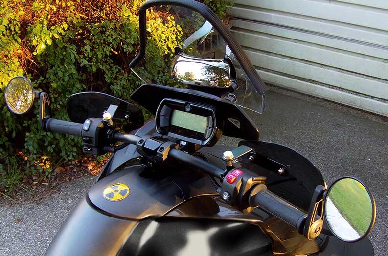 360 mirror mounted up, but maybe a waste of time and money. I'll leave it on only because I'd worry about damaging the windscreen ...