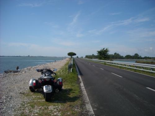 39 + at a dam 15p
5km long dam to "grado"