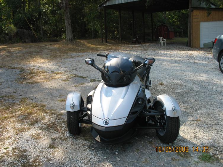 5 October 2008  Frank Ruiz and Clifford Kelly new Spyder 012