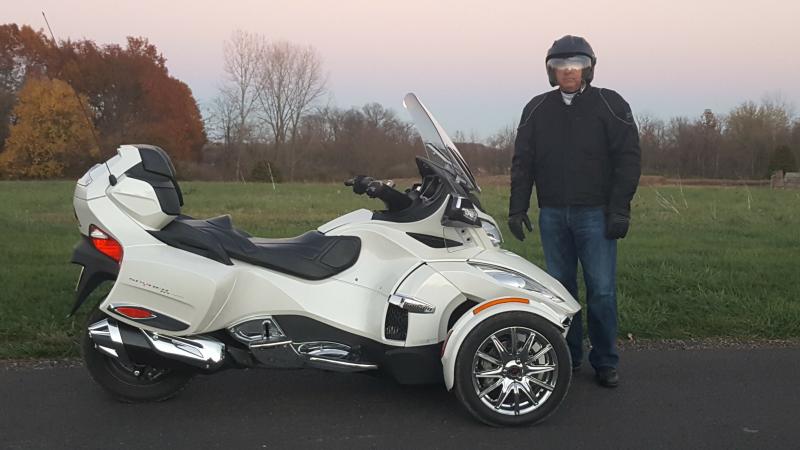 6B76AD0D 1AFD 475F 9618 6BD67C5786ED