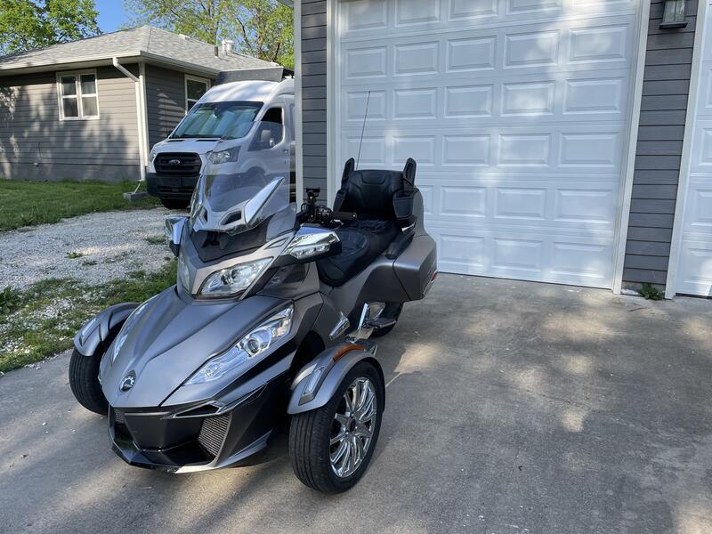 8E5E5F28 D209 4A40 B1F5 2AFB492CED4F