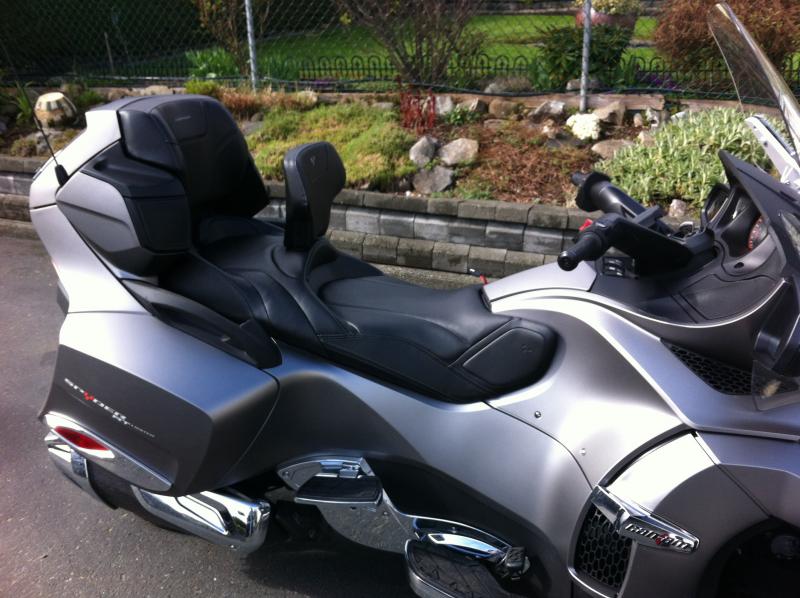 Added Comfort Seat and backrest.
Like the extra leg and arm room!