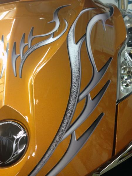 Barbwire 101  A close up so you can see the 3D effects and colors. This looks just like air brush without the high cost.