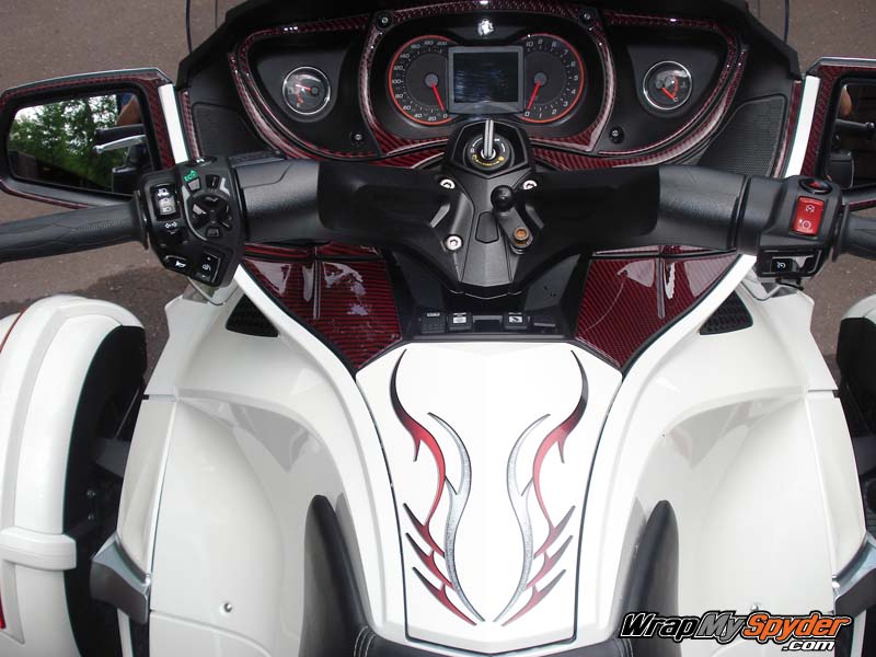 Barbwire 101 Red glove box