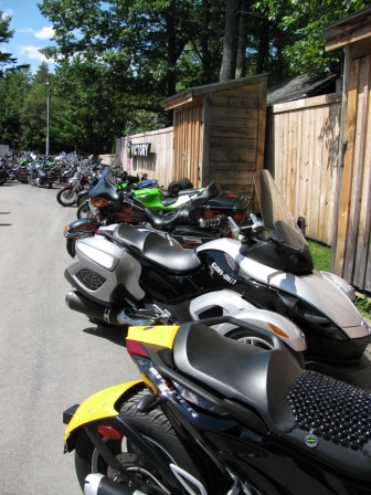 Bentley's 2 Spyders 8 8 09