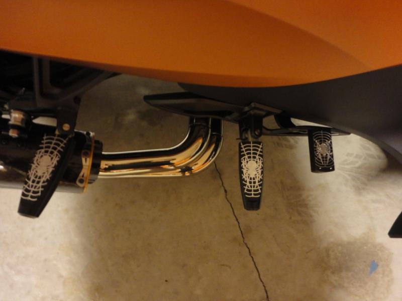 Black Anodized Brake and Footpegs