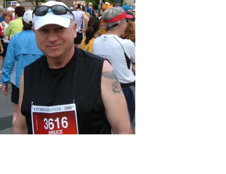 Bruce just before the Ottawa Marathon 2009