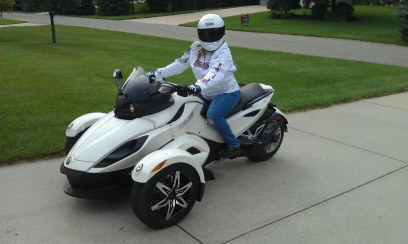 Can Am 2374421768416 1486737060 2751413 5077153 o