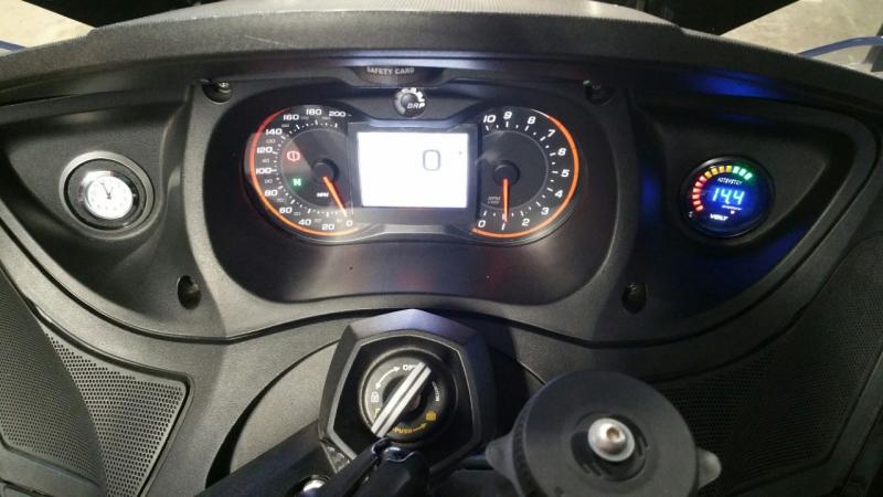 Can am dash clhttp://www.spyderlovers.com/forums/album.php?albumid=4319&attachmentid=141688ock