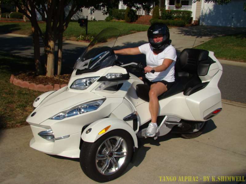 Can Am Spyder Melinda 6347 01