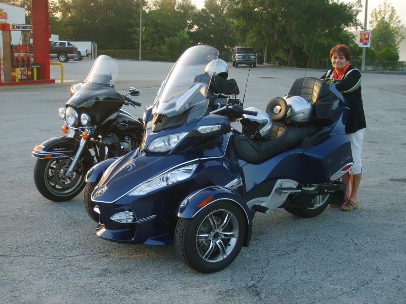 Carol next to spyder and harley Altoona Fl 7-25-10