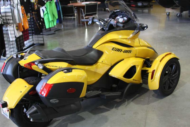 Checking out my ride.... before purchase