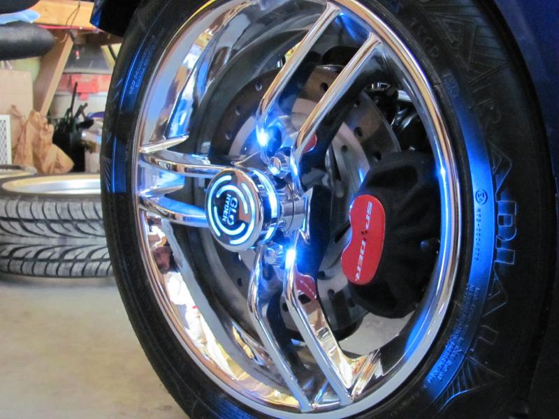 Chromed wheels and Gloryders,BRP caliper covers