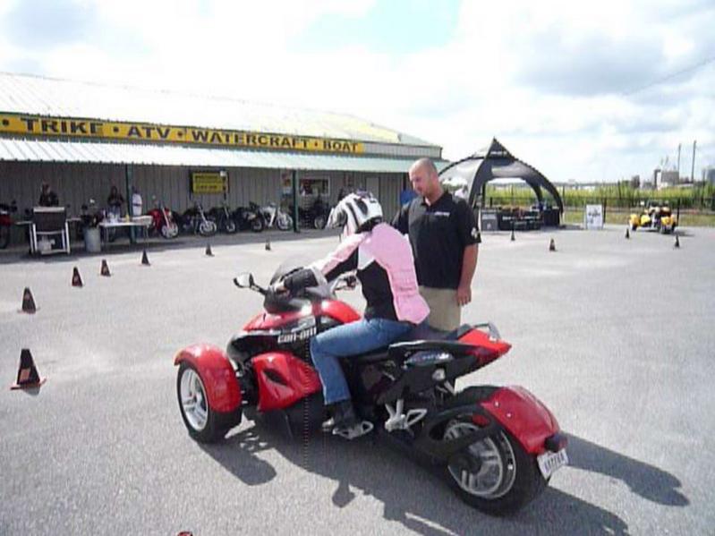 cindy800

Lytle,TX demo 11/7/09