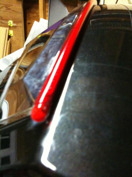 Close up view of the Sopher third brake light lazer bar.