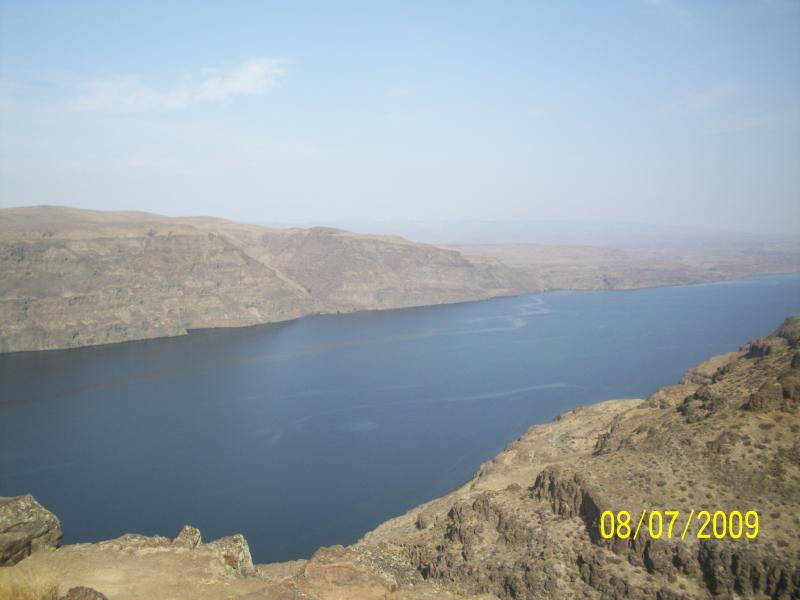 Columbia River; this after leaving Moses Lake, WA on the way to Mt Rainier.