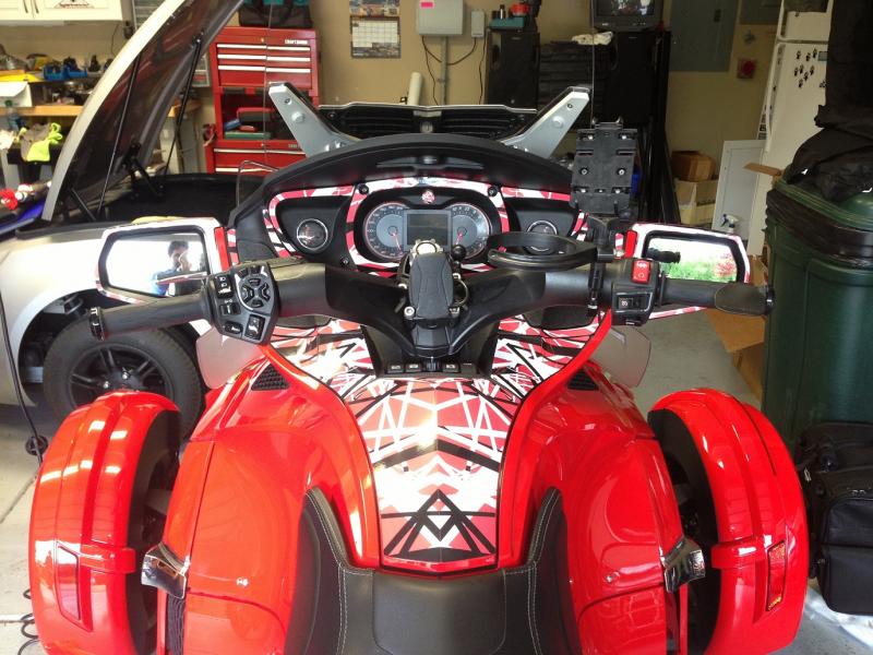 Confusion in Red Dash kit