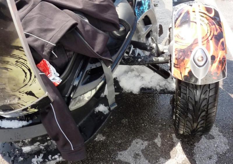 cooling the front shocks