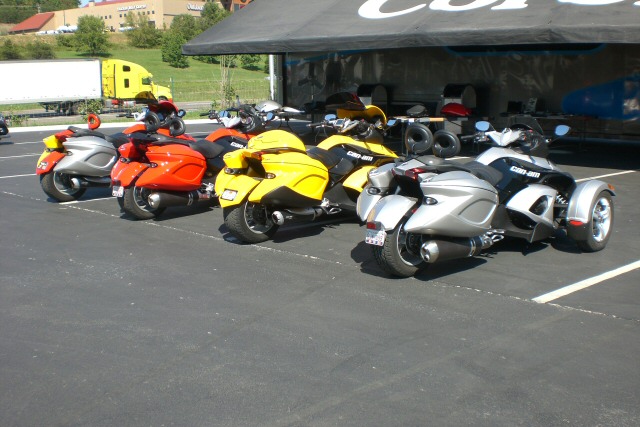 Corbin had all 3 colors of Spyders with Saddlebags together for the first time.